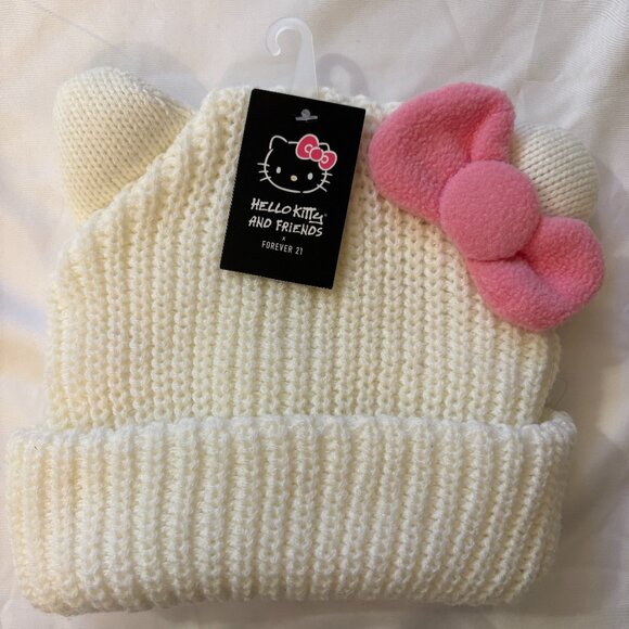 Forever 21 Hello Kitty Pink Bow Beanie Knit Hat NWT RARE